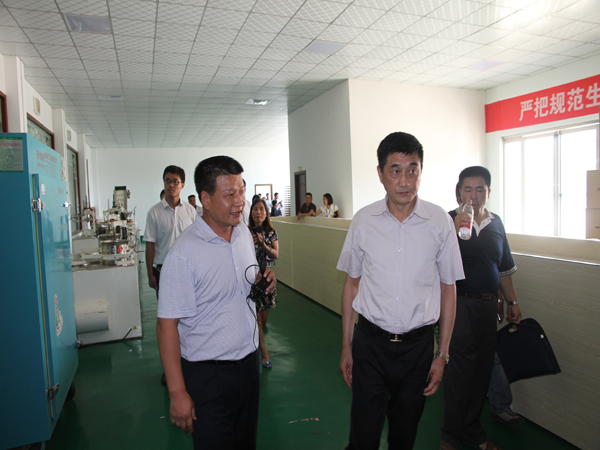 教育部高等學(xué)校教學(xué)指導(dǎo)委員會茶學(xué)學(xué)科組一行蒞臨廣義茶印象園調(diào)研參觀